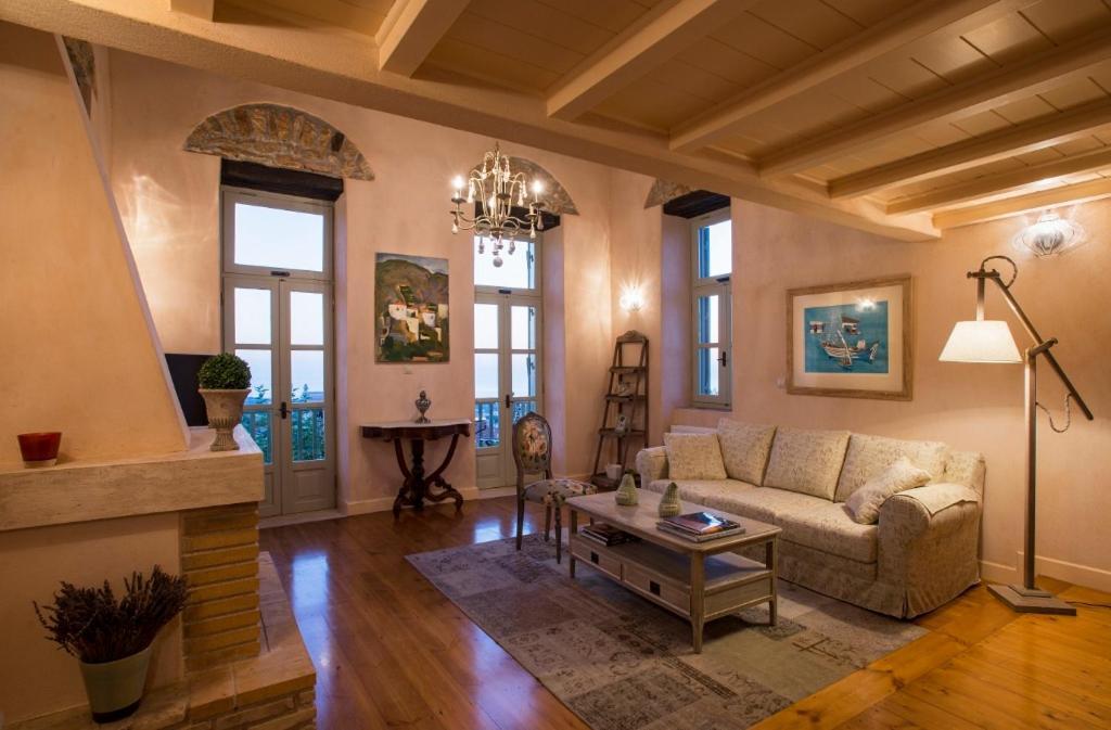 Kyparissia Old Town Lodge With Amazing Sea View Exterior foto